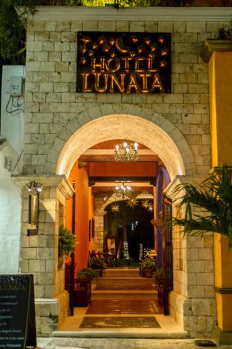 Lunata, Playa del Carmen
