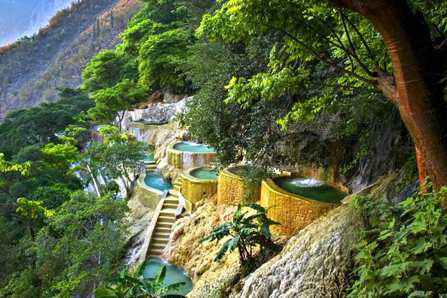 El mejor balneario en Hidalgo: las Grutas Tolantongo